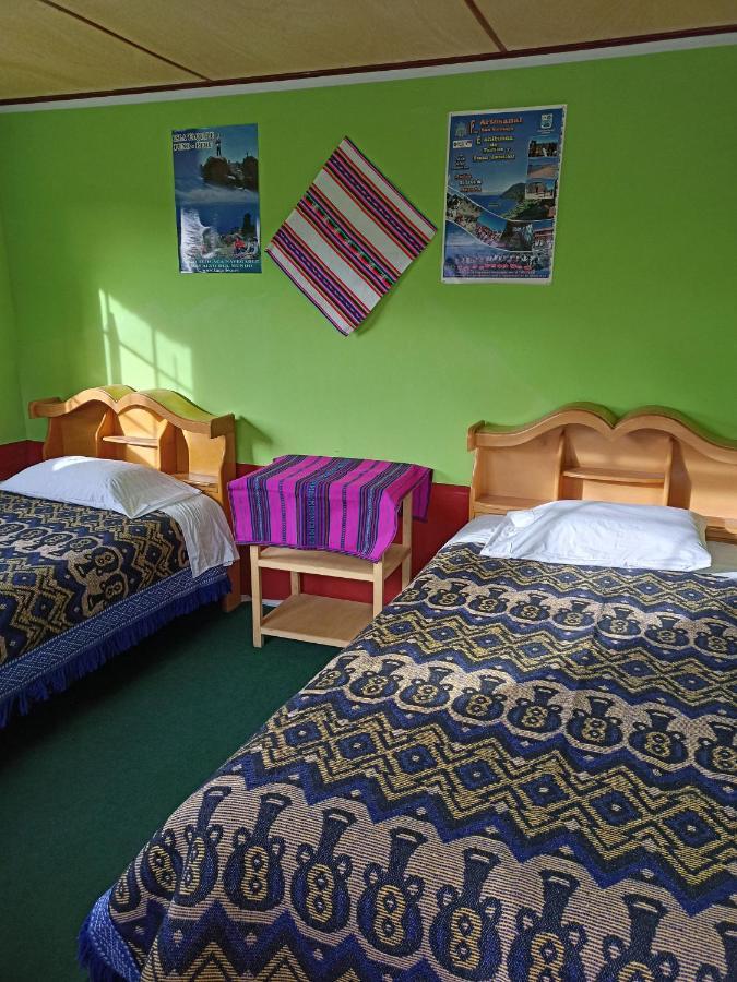 Taquile Familia Celso Hotel Huillanopampa Екстериор снимка